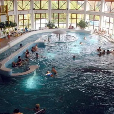 Lägenhet Pine Wood 5 *